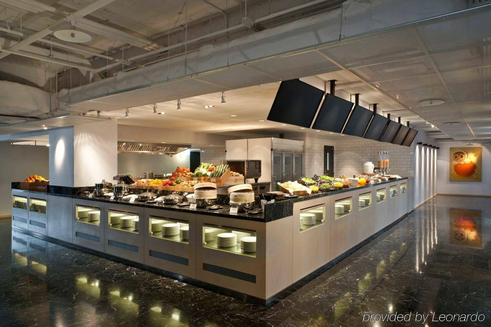 Amba Taipei Ximending Hotel Exterior photo